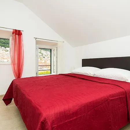 Stone House Domacin Old Town * דוברובניק