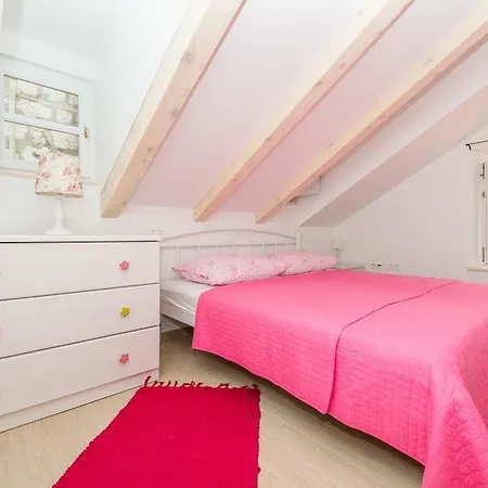 Stone House Domacin Old Town Tatil Evi