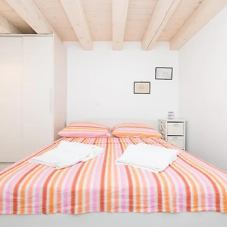 Stone House Domacin Old Town Tatil Evi